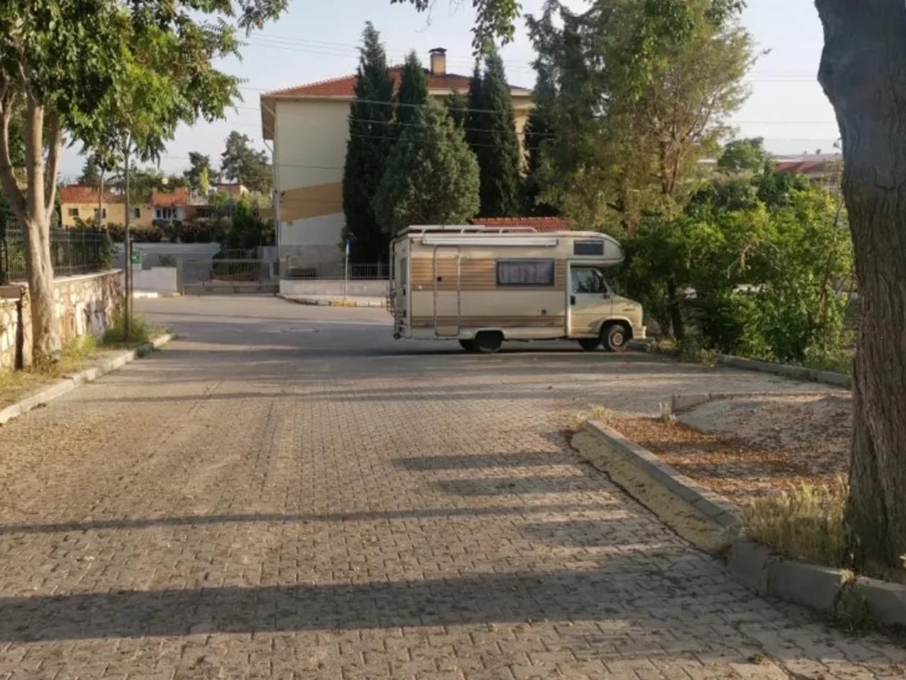 27 Menderes Caddesi - 2