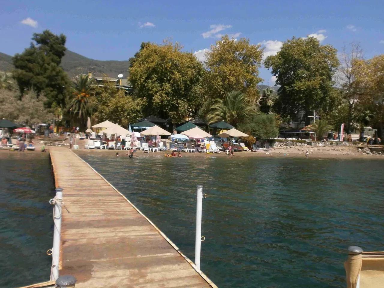 Akçam Otel Önü Plajı