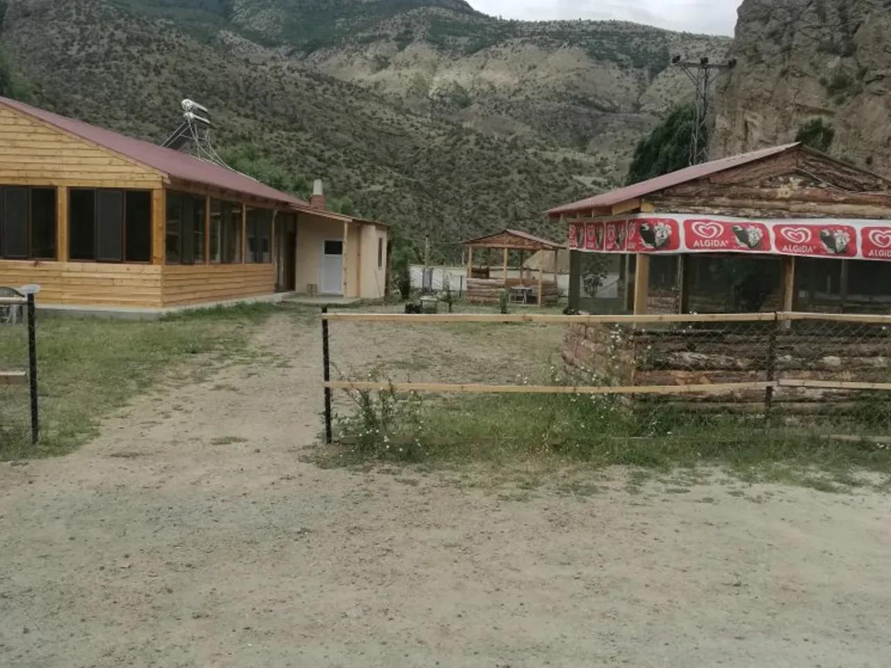 Aksar Bucagi,Erzurum Ardahan Yolu - 1