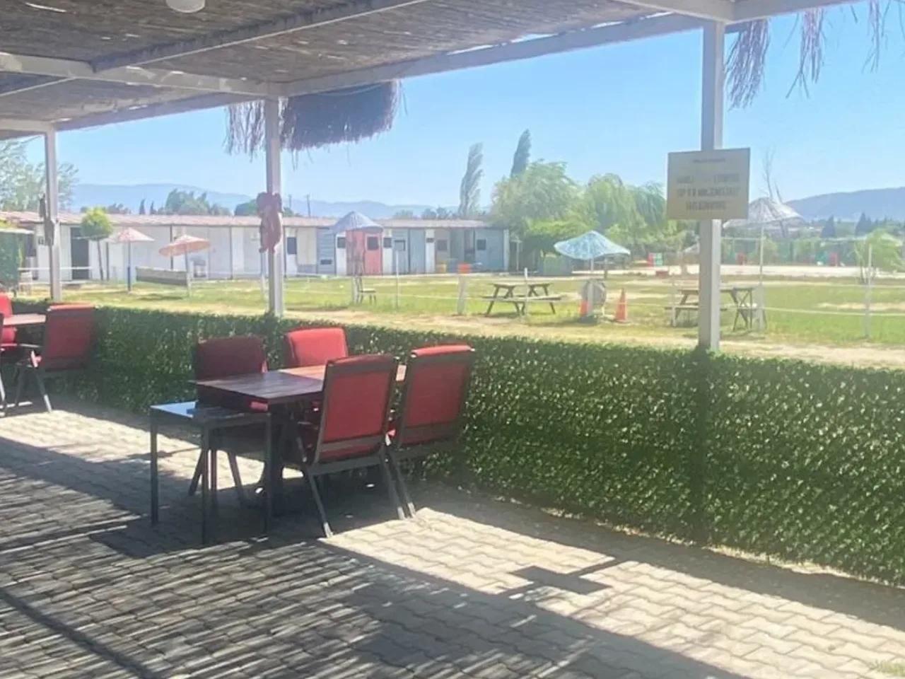Altınyol Caddesi, Burhaniye - 1