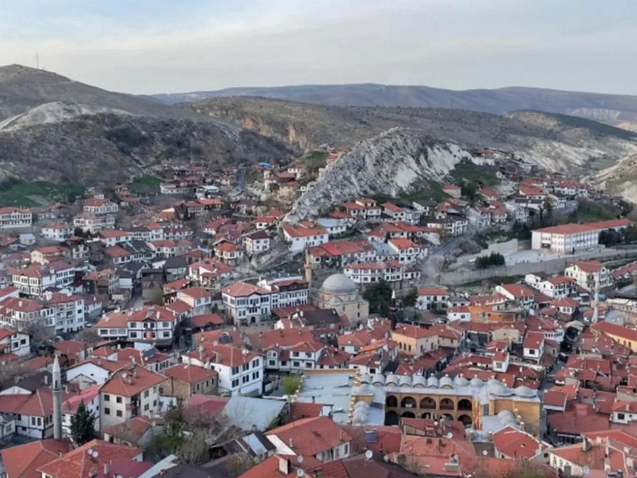Ankara,36 Sabahattin Yakan Sokak - 3