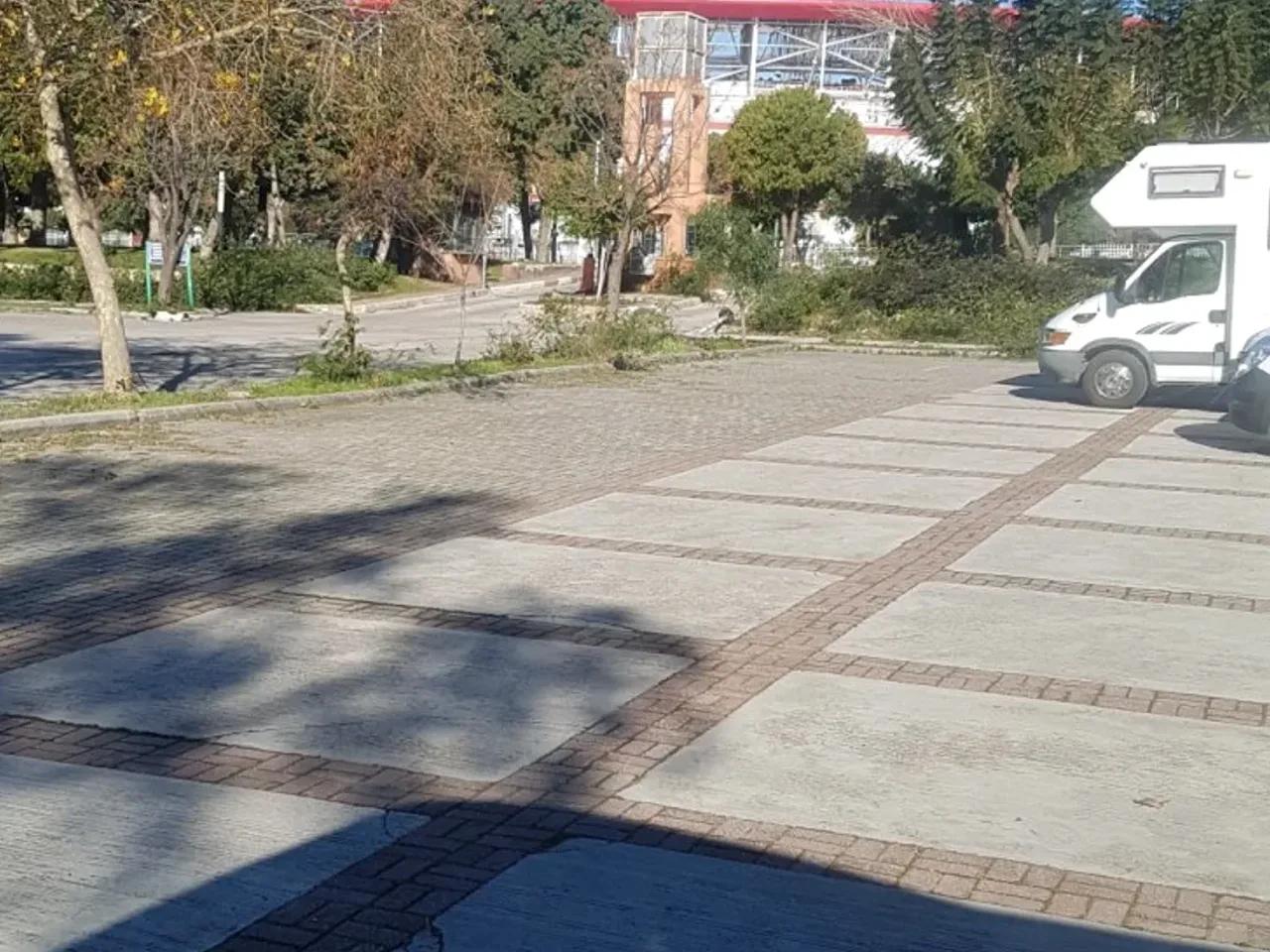 Antalya,20 Sakıp Sabancı Bulvarı - 1