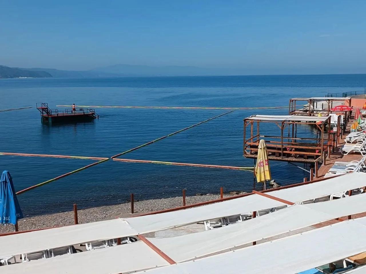 Aqua Beach Plajı