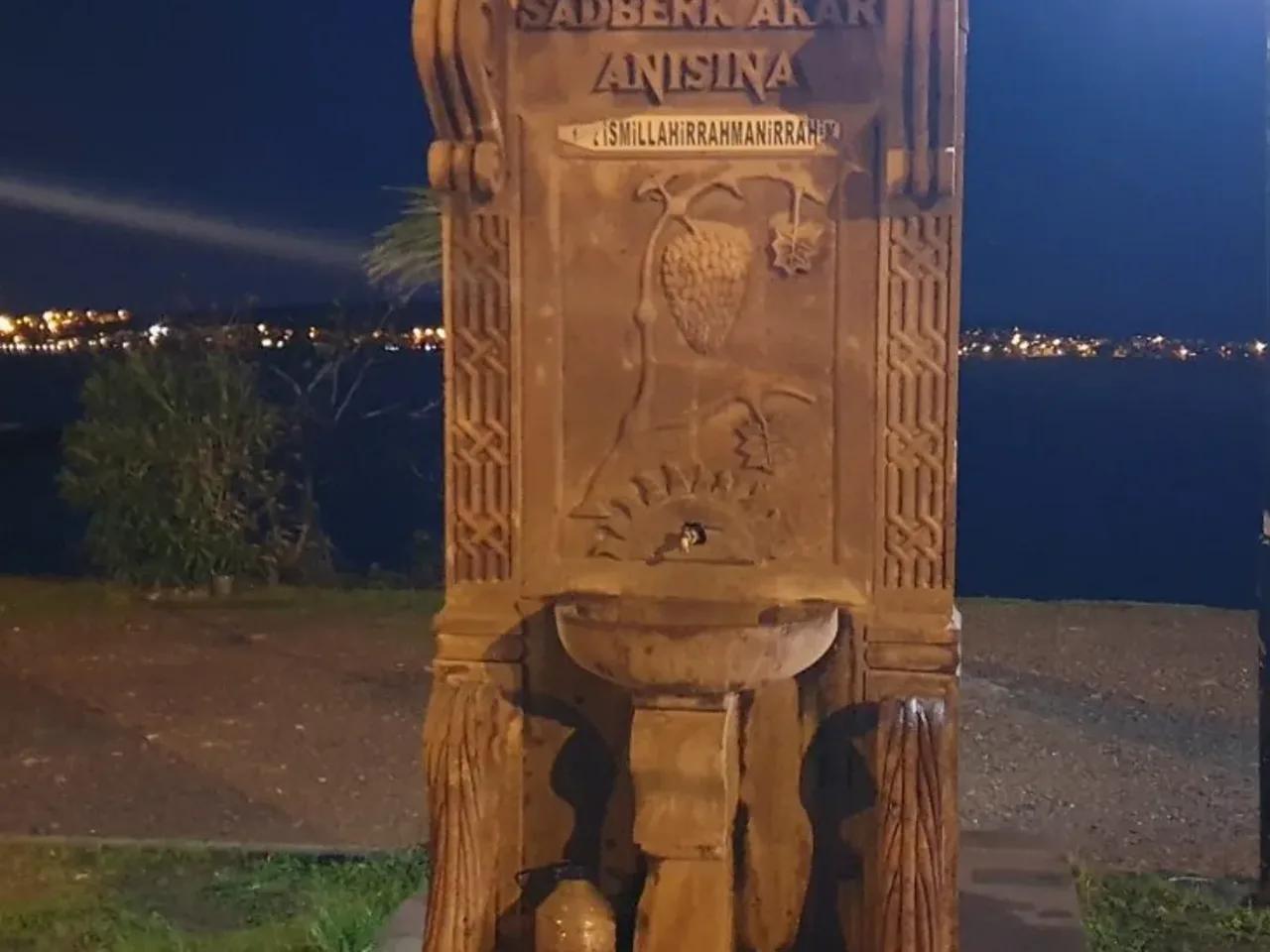 Ayvalık,43 İnönü Caddesi - 2