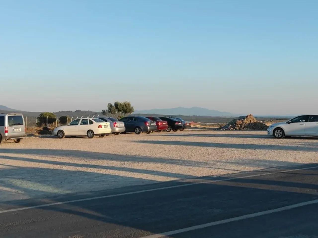Ayvalık,Ahmet Taner Kislali Cd. - 1