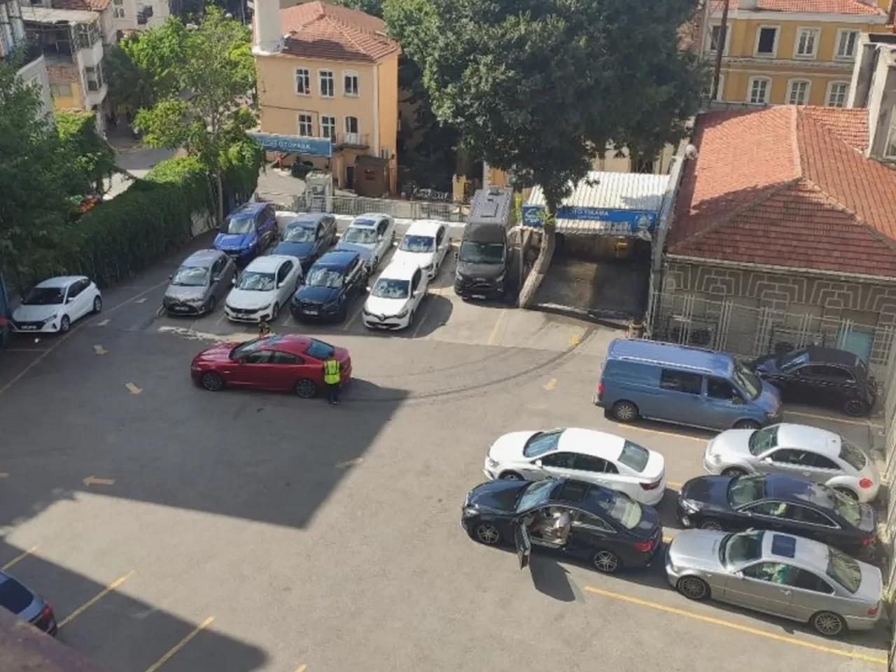 Beyoğlu,35 A Yeni Çarşı Caddesi - 1