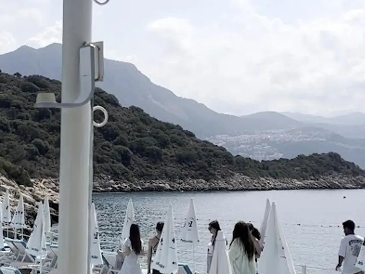 Blanca Beach - 2