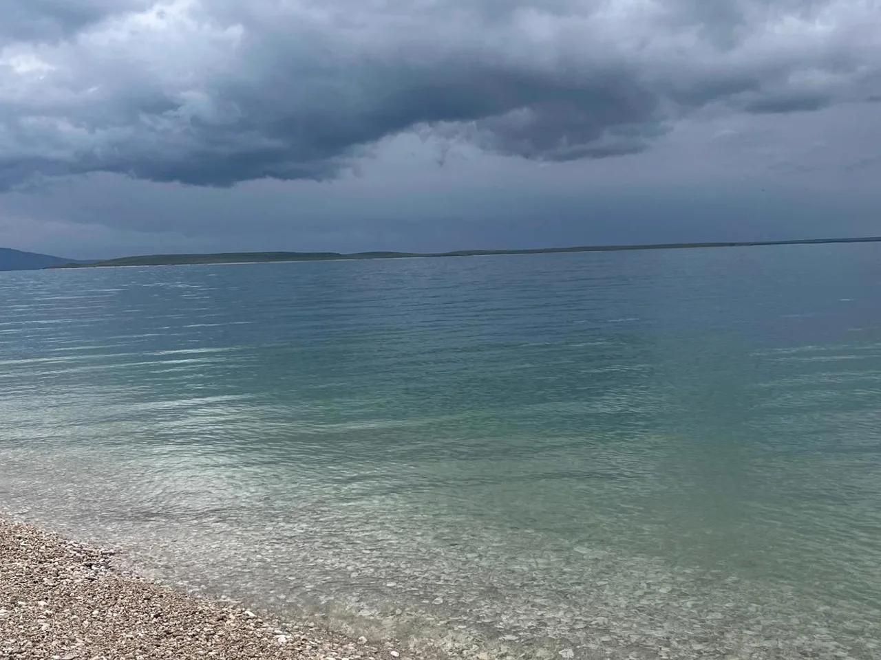 Çakıl Adası Aile Plajı