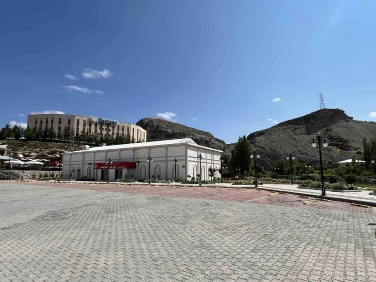 Darende,No:84 Somuncubaba Bulvarı - 1