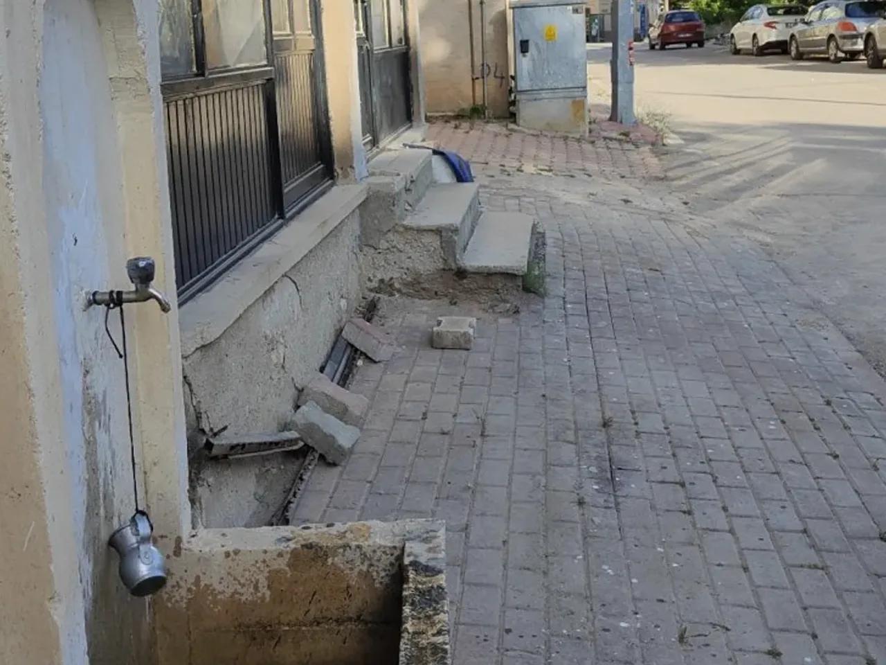 Derebucak,18 Saffet Sert Caddesi - 1