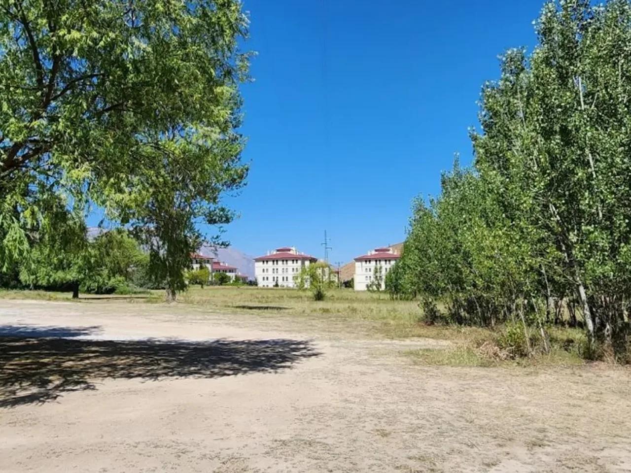 Erzincan Merkez,Girlevik Şelalesi önü - 2