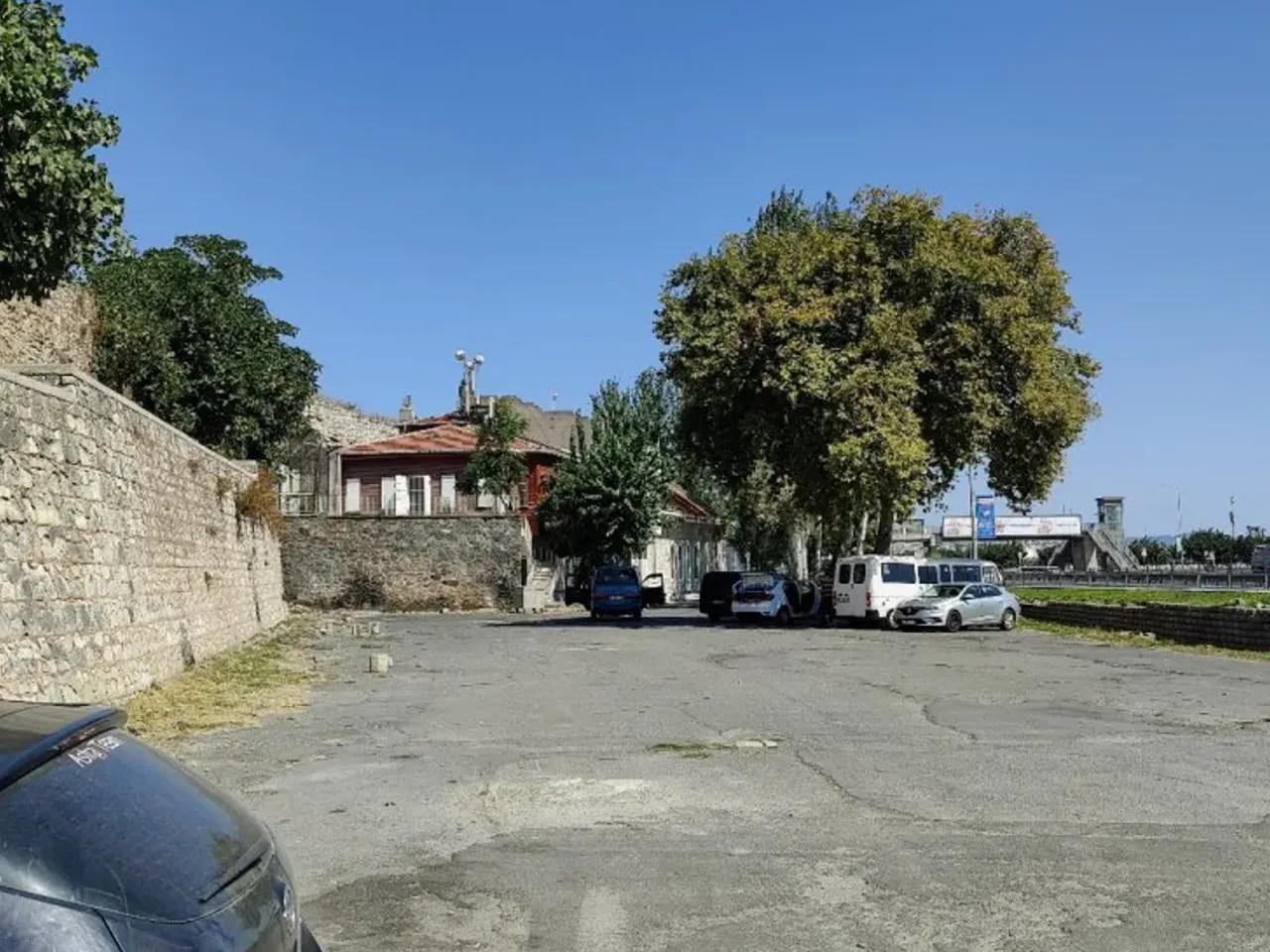 Fatih,1036 Kennedy Caddesi - 1