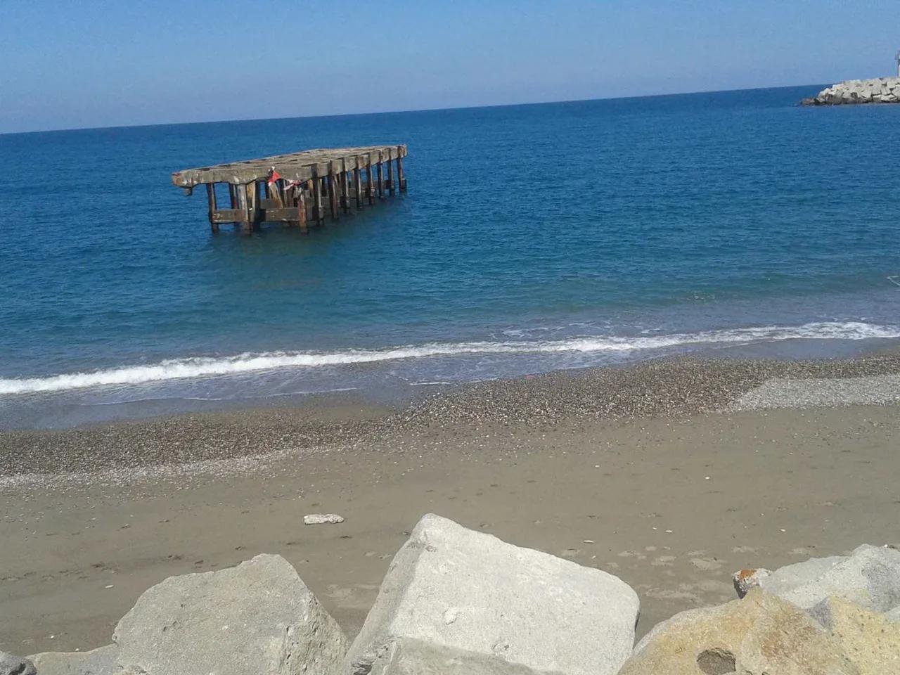 Filyos Barınak Yanı Plajı