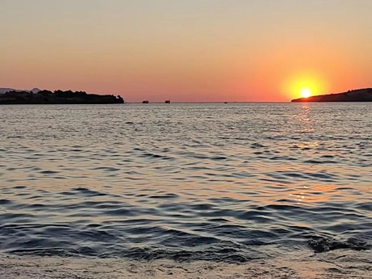 Foça Kaleburnu Lojmanları Plajı - 3