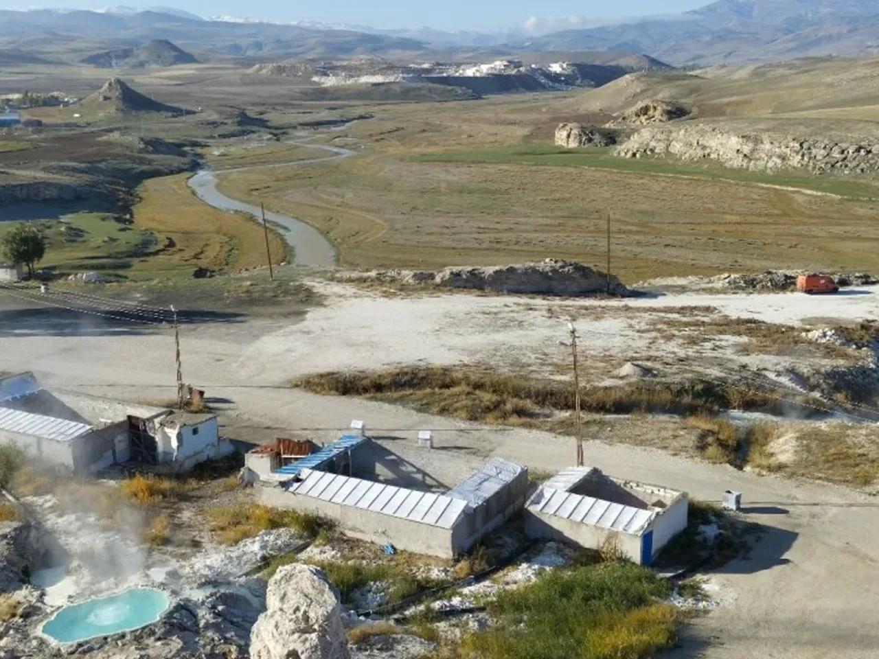 Göğebakan, - 2