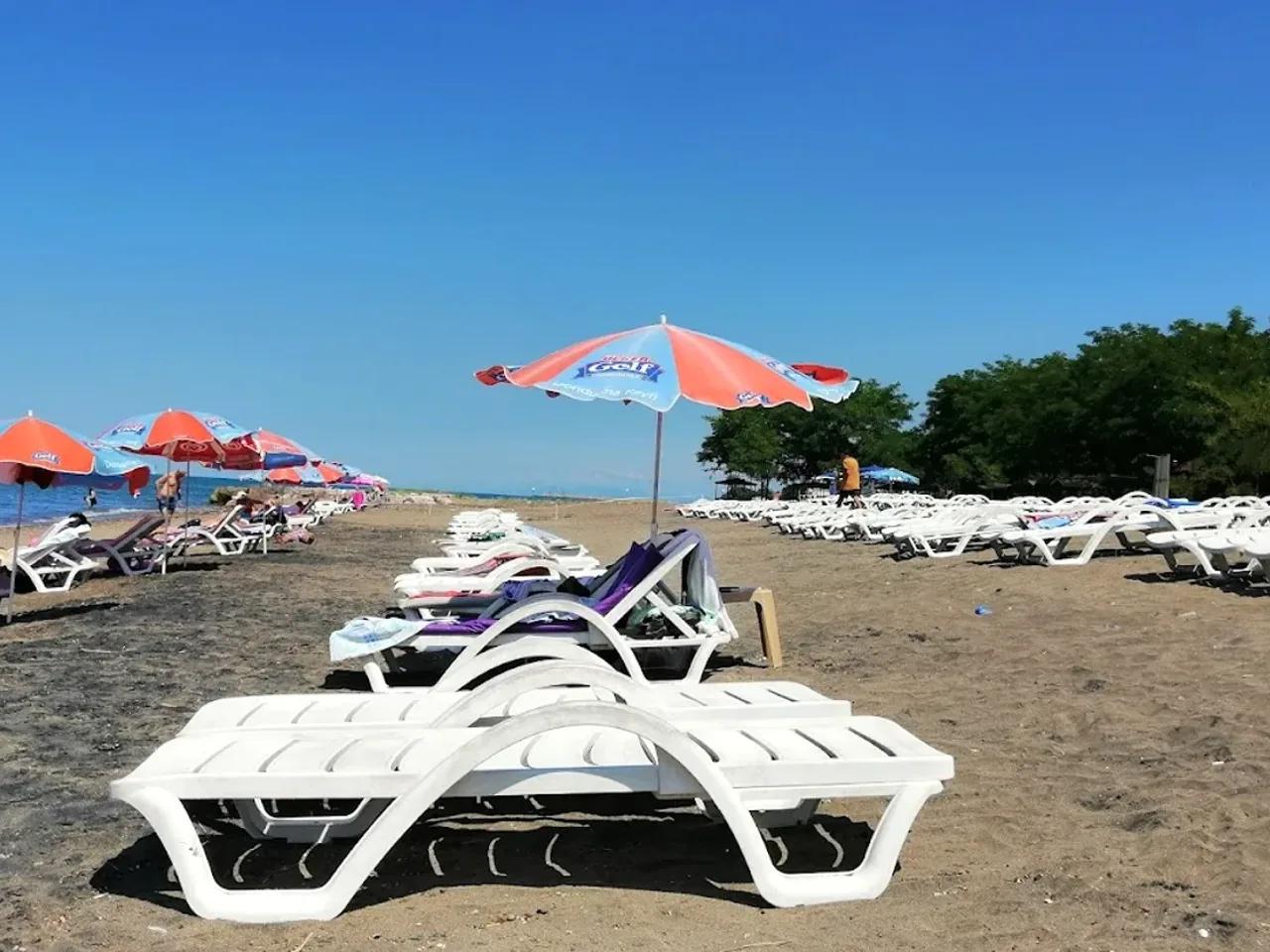 Gülyalı Mavi Dünya Beach