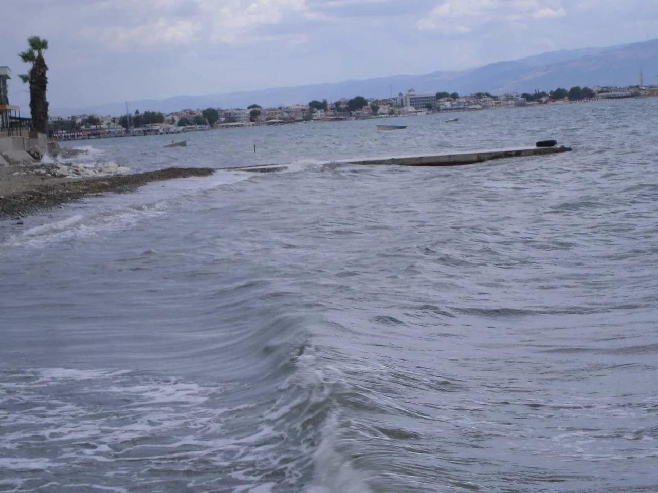 Güneş Pansiyon Önü Plajı - 2