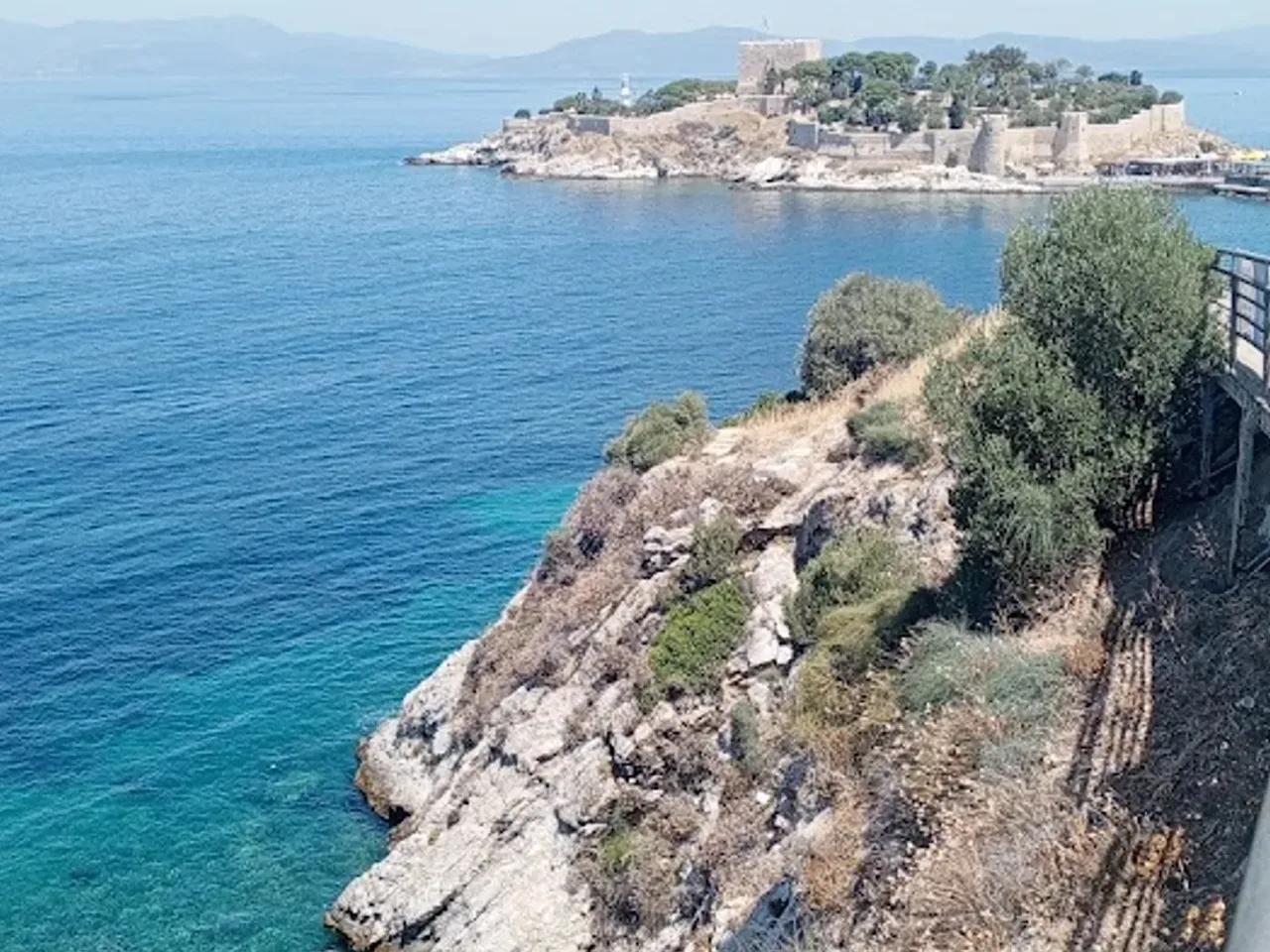 Güvercinada Beach