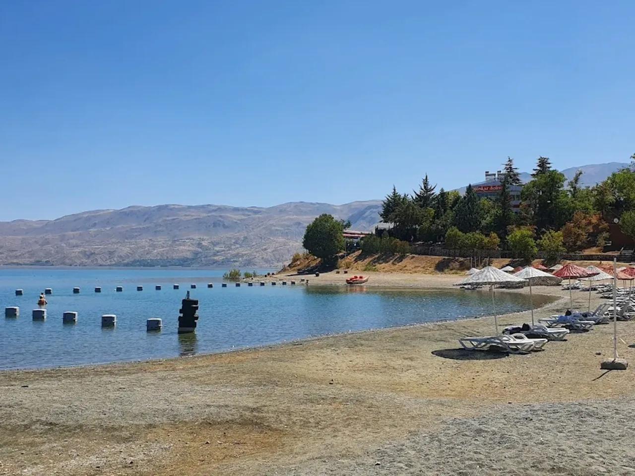 Hazar Gölü Tabiat Parkı