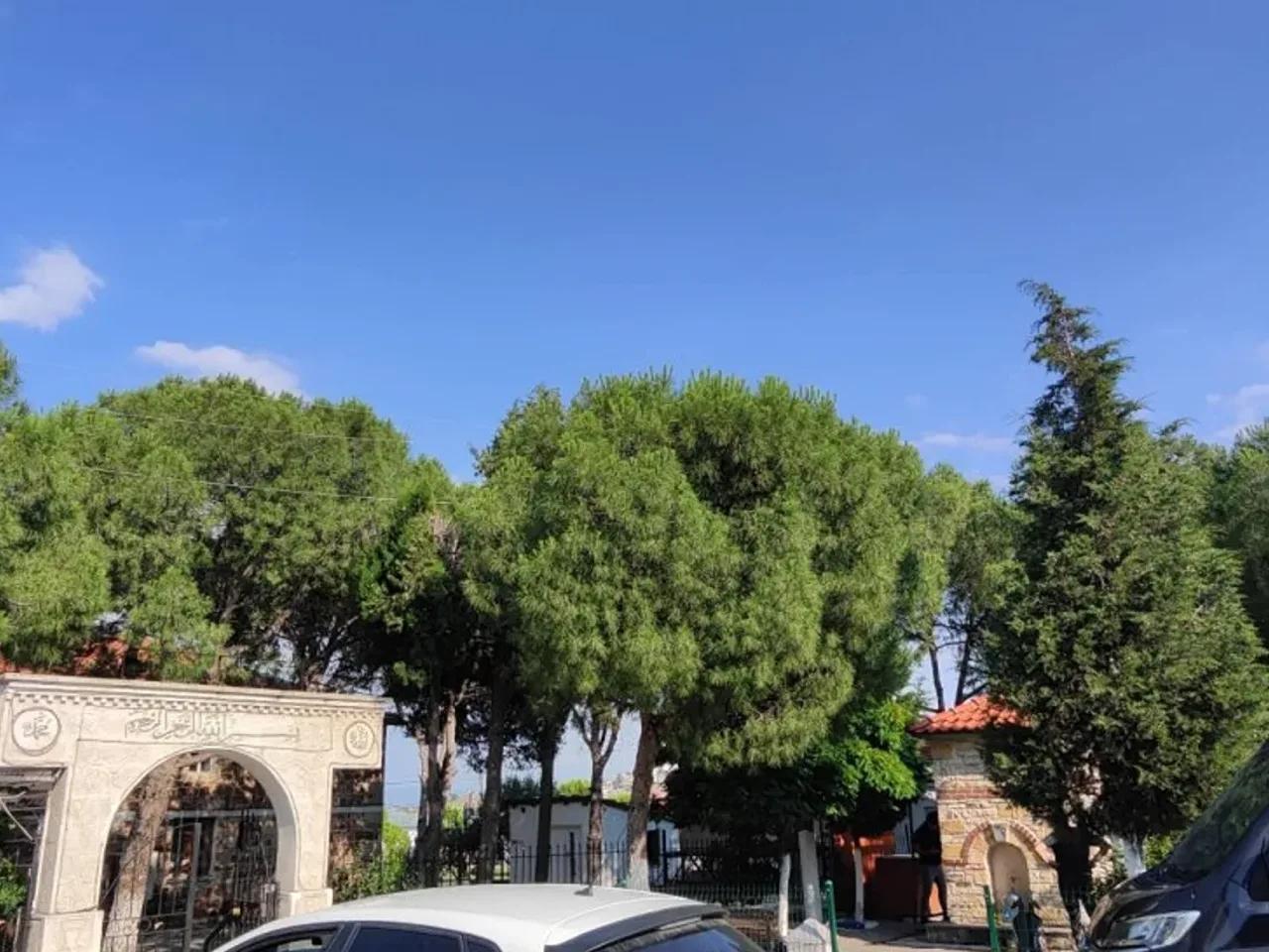 Izmir,55 Yeni Foça Caddesi - 2