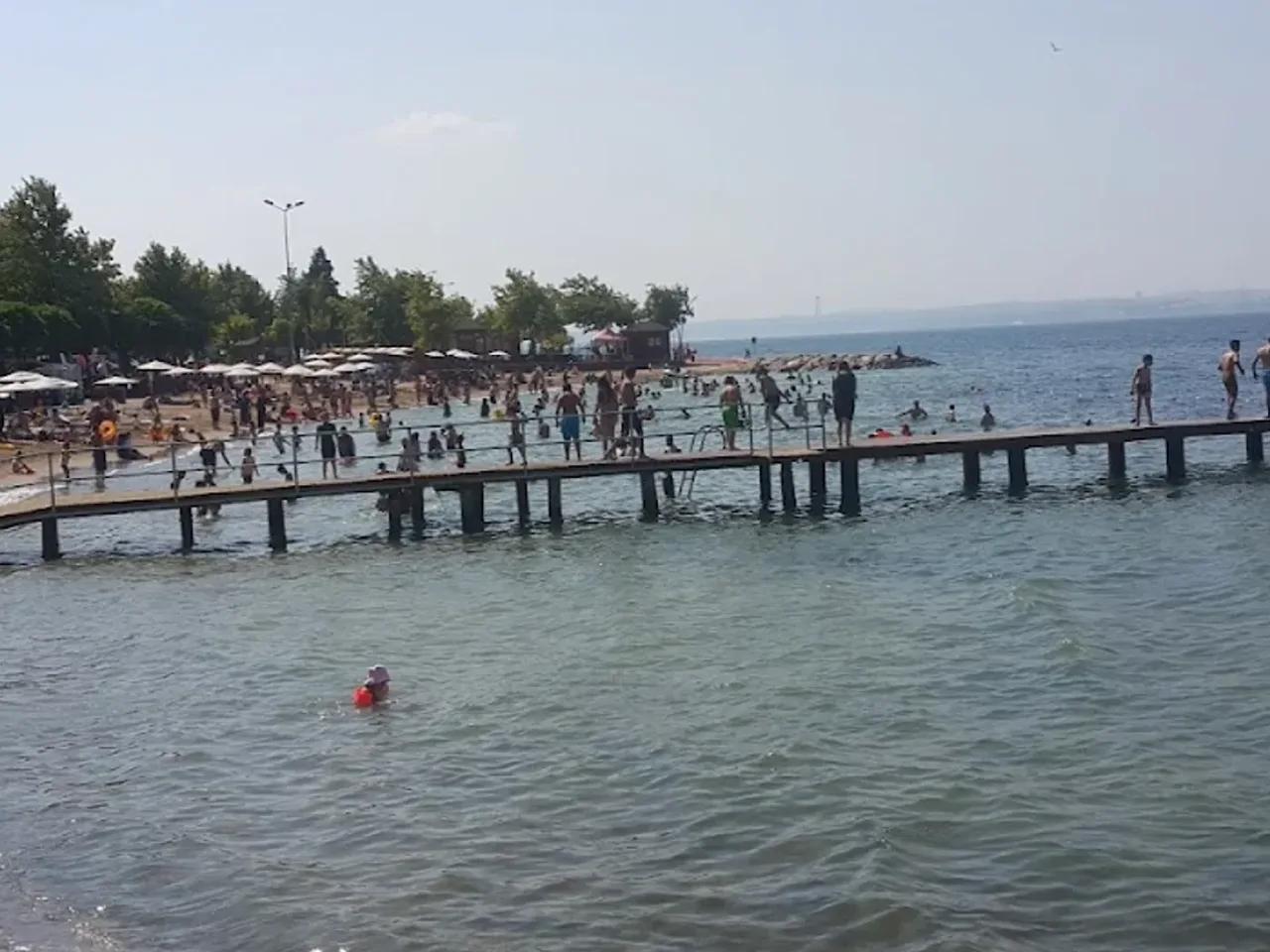 Karamursel Altinkemer Public Beach