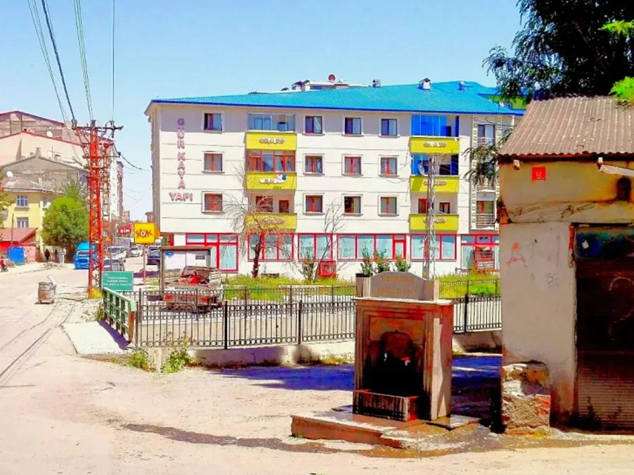 Kars Merkez,1 Şehit Er Emin Polat Sokak - 1