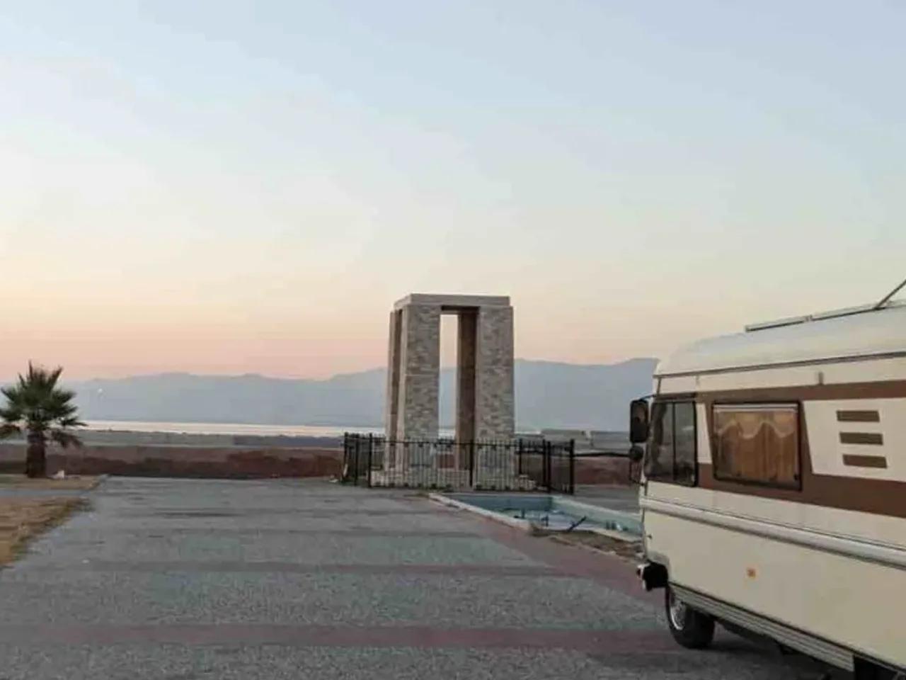 Karşıyaka,9 2043. Sokak - 1