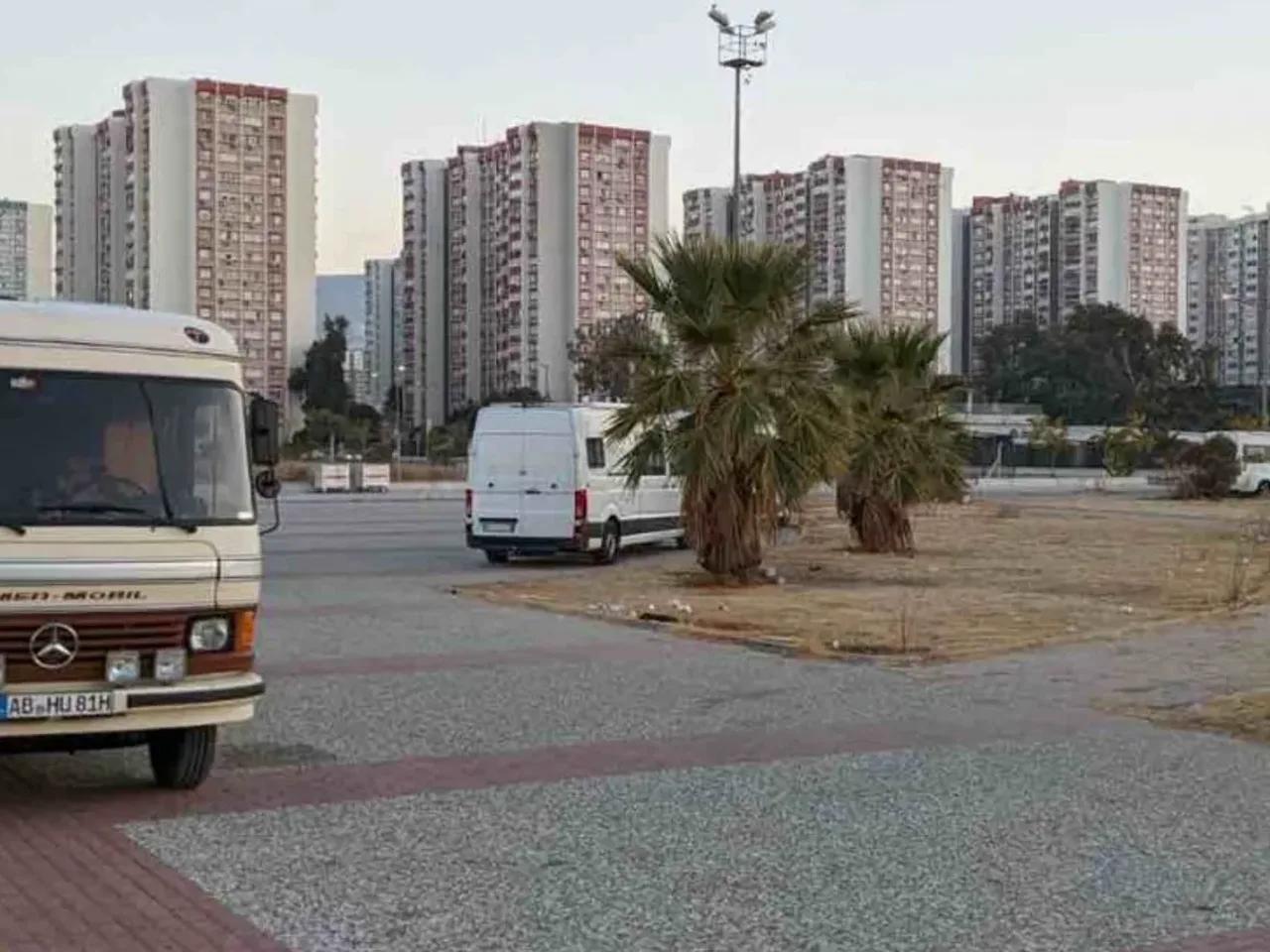 Karşıyaka,9 2043. Sokak - 2