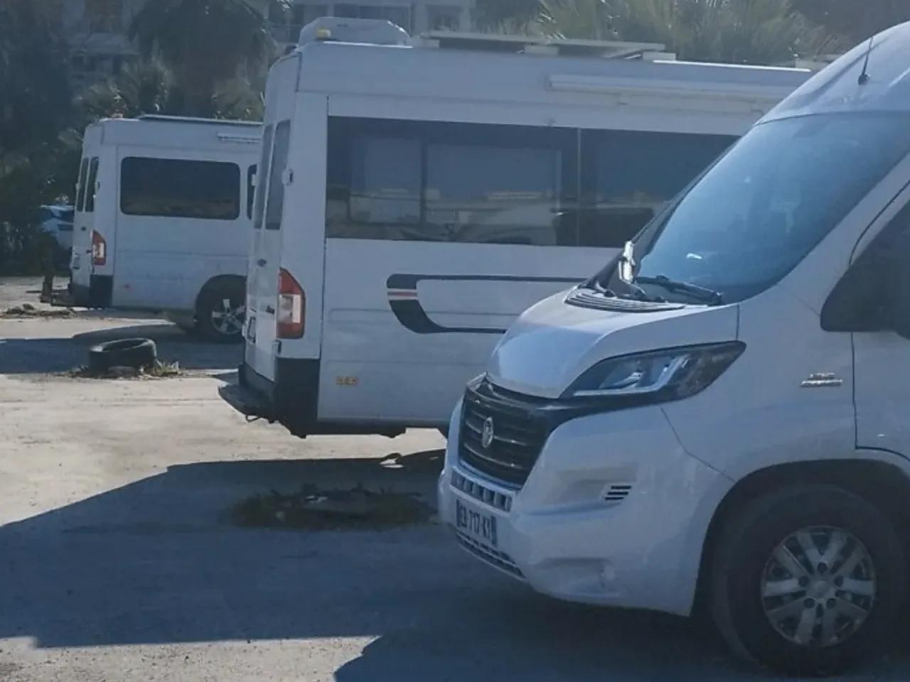 Karşıyaka,No:5 1743. Sokak - 3