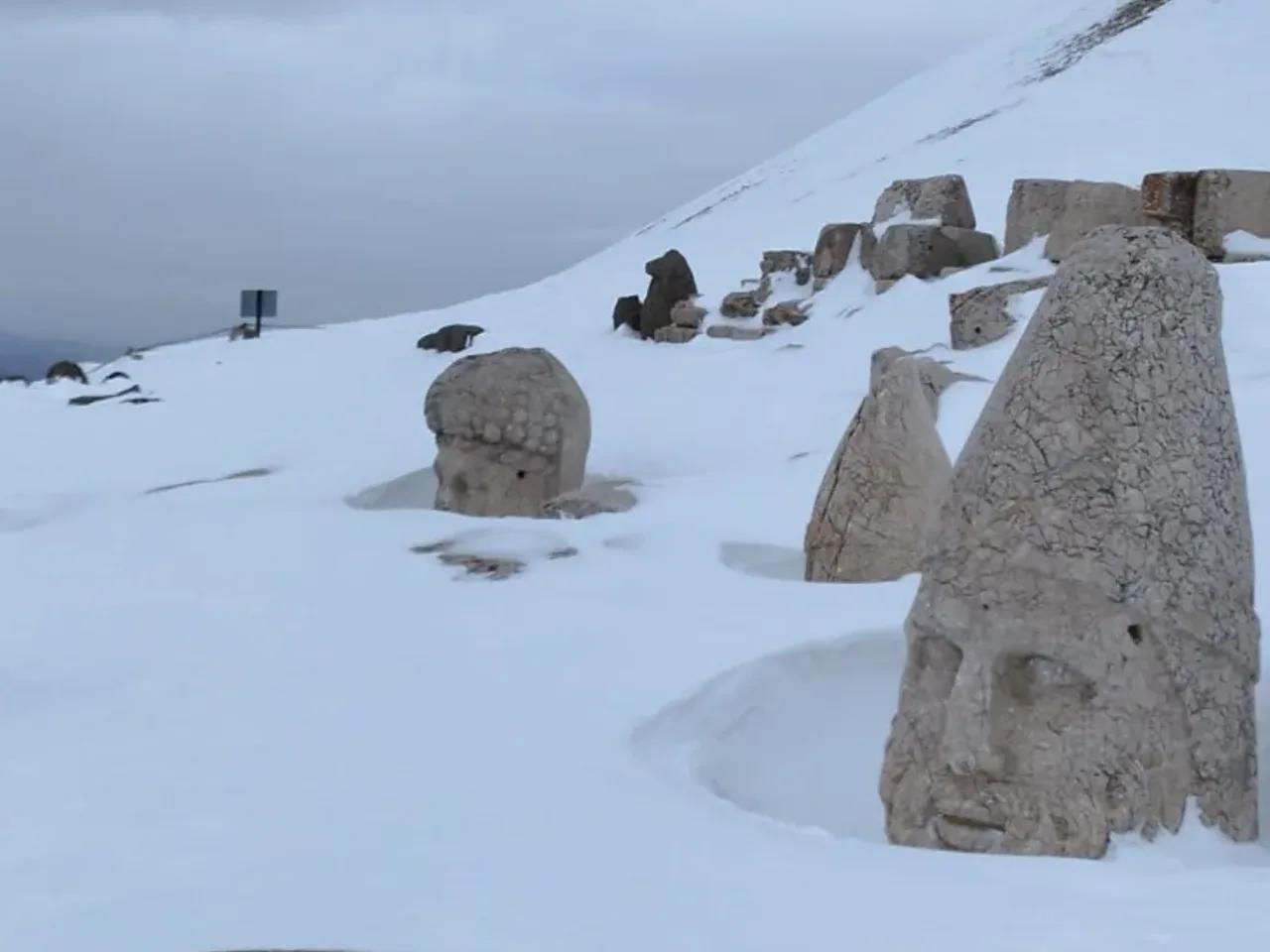 Kayadibi , Nemrut Dağı Yolu - 3