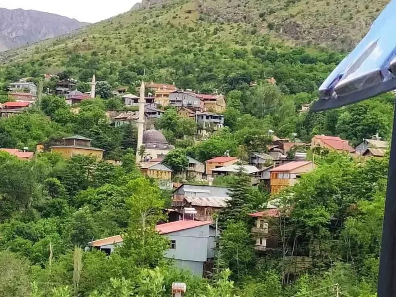 Kemaliye,D877 - 1