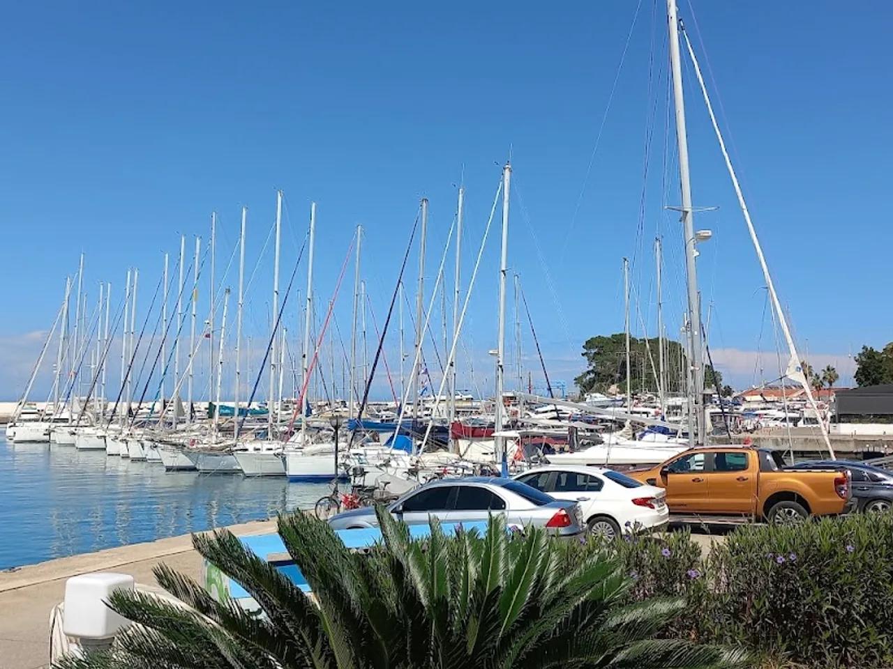 Kemer Halk Plajı( Kındıl ) - 1