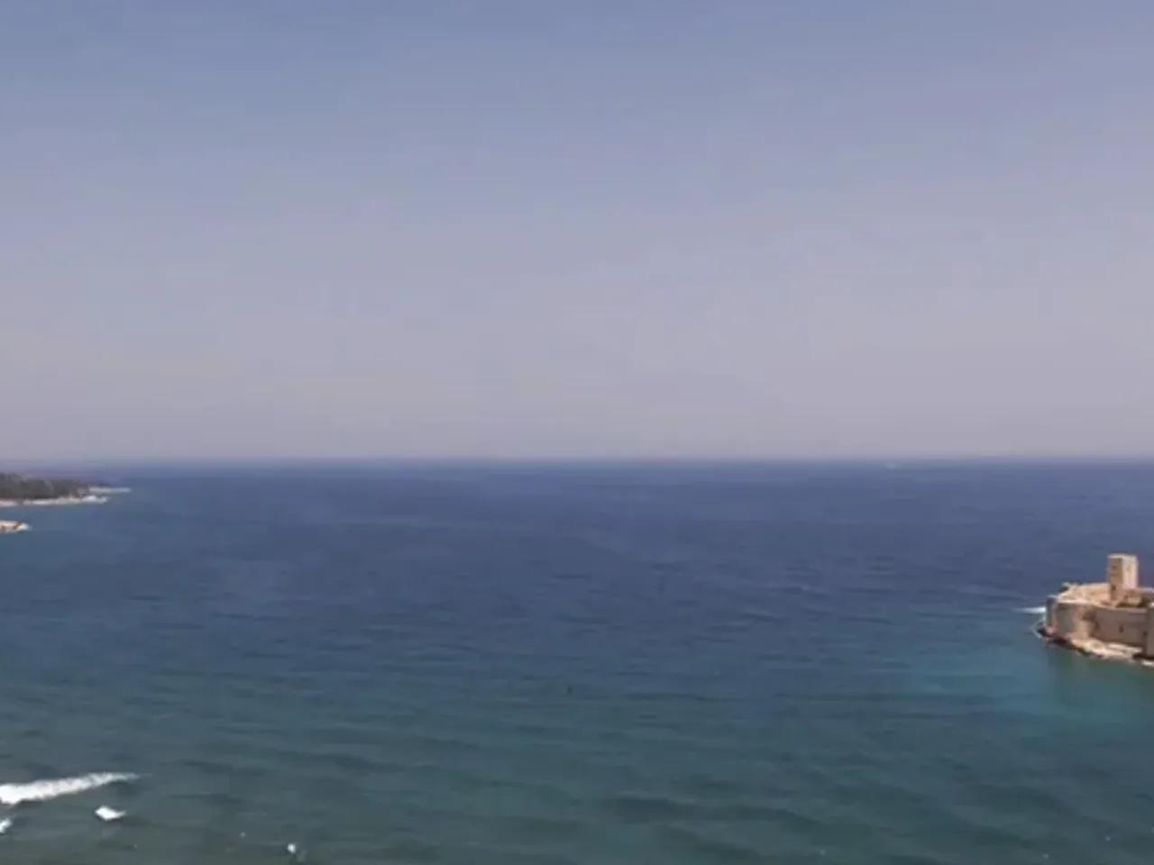 Kizkalesi Public Beach 1 , Kilikya Hotel - 3