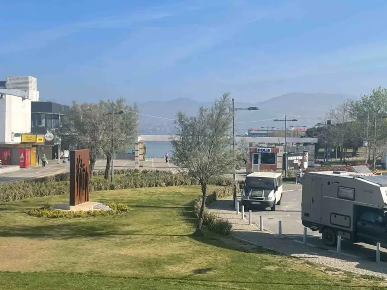 Konak, Konak Vapur İskelesi - 3