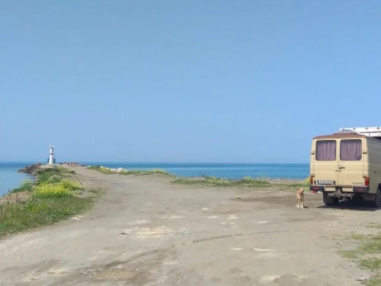Köyü,Karasu Şile Yolu - 1