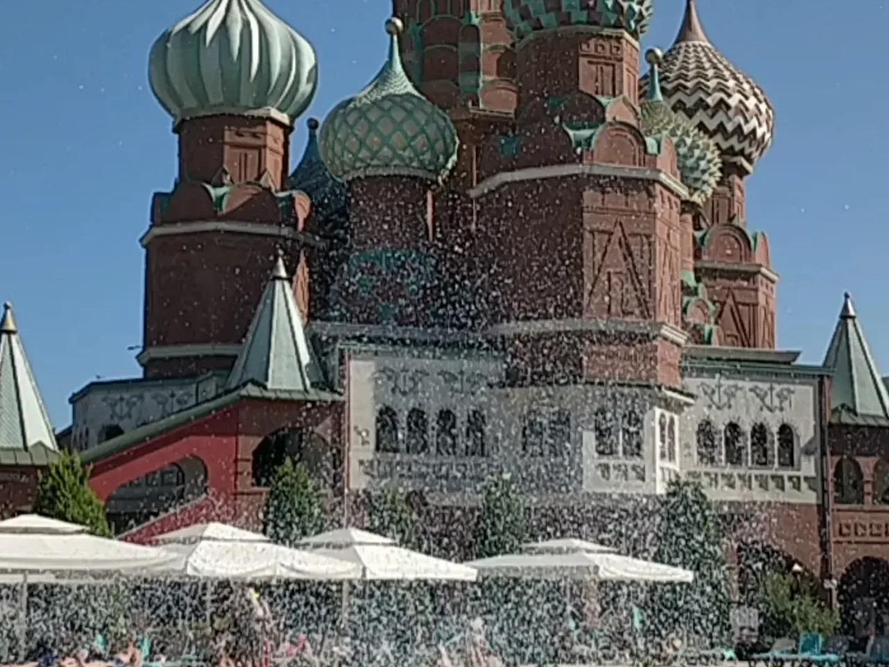 Kremlin Palace, Voyage Kundu - 2