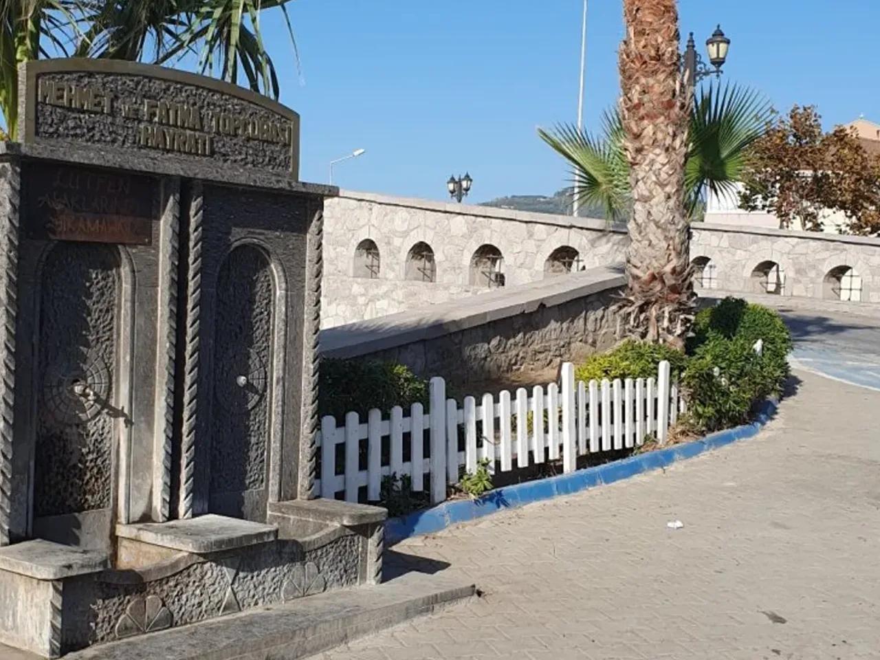 Küçükkuyu,1 Zübeyde Hanım Caddesi - 2