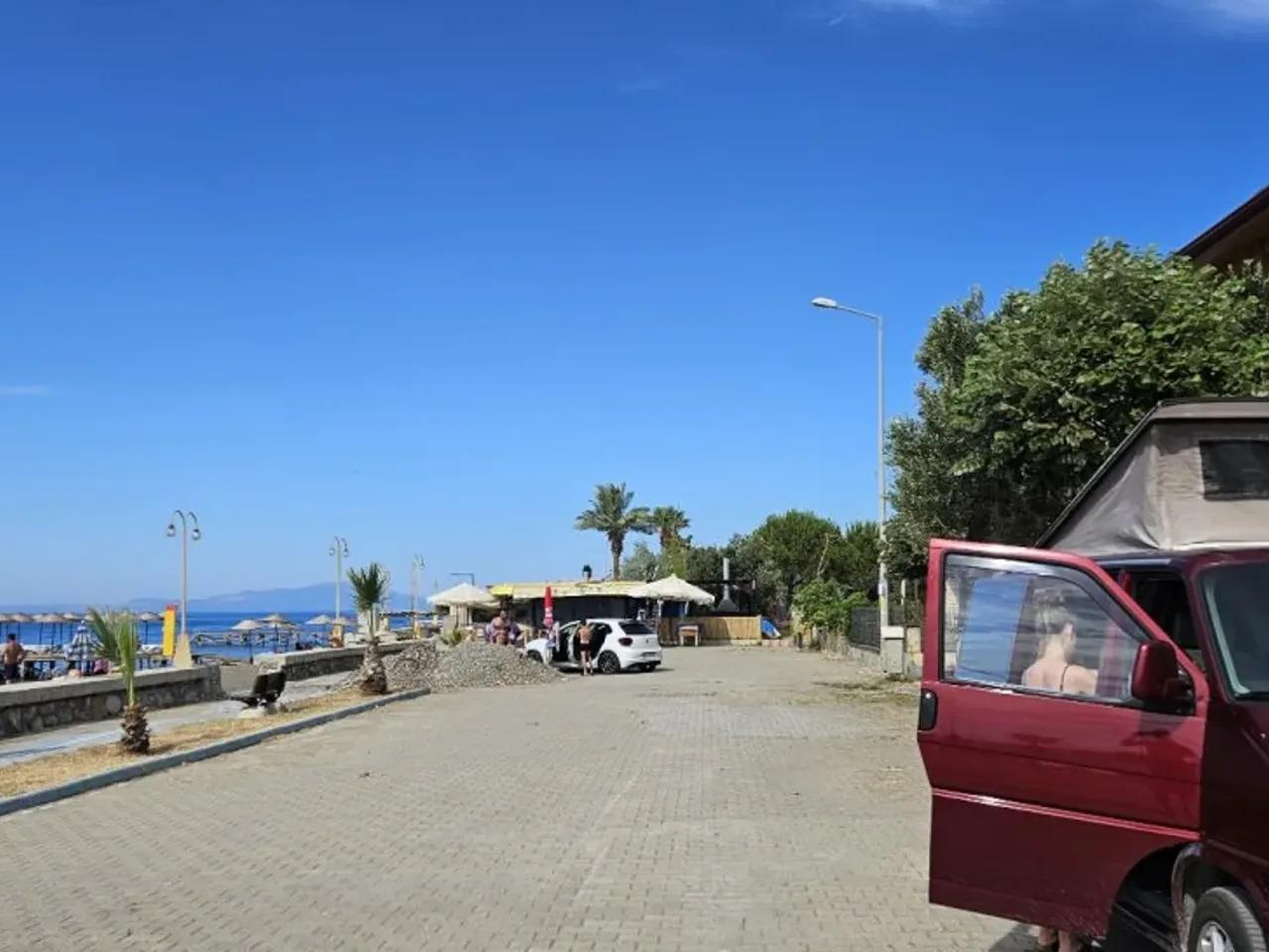 Küçükkuyu,No:28 İzmir Çanakkale Yolu - 1