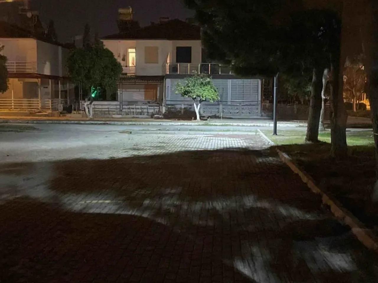 Kuşadası  ,2/11 Cumhuriyet Sitesi - 1