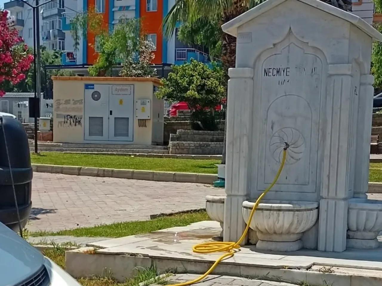 Kuşadası,Şevket Ühelge Parkı İçi Yolu - 3