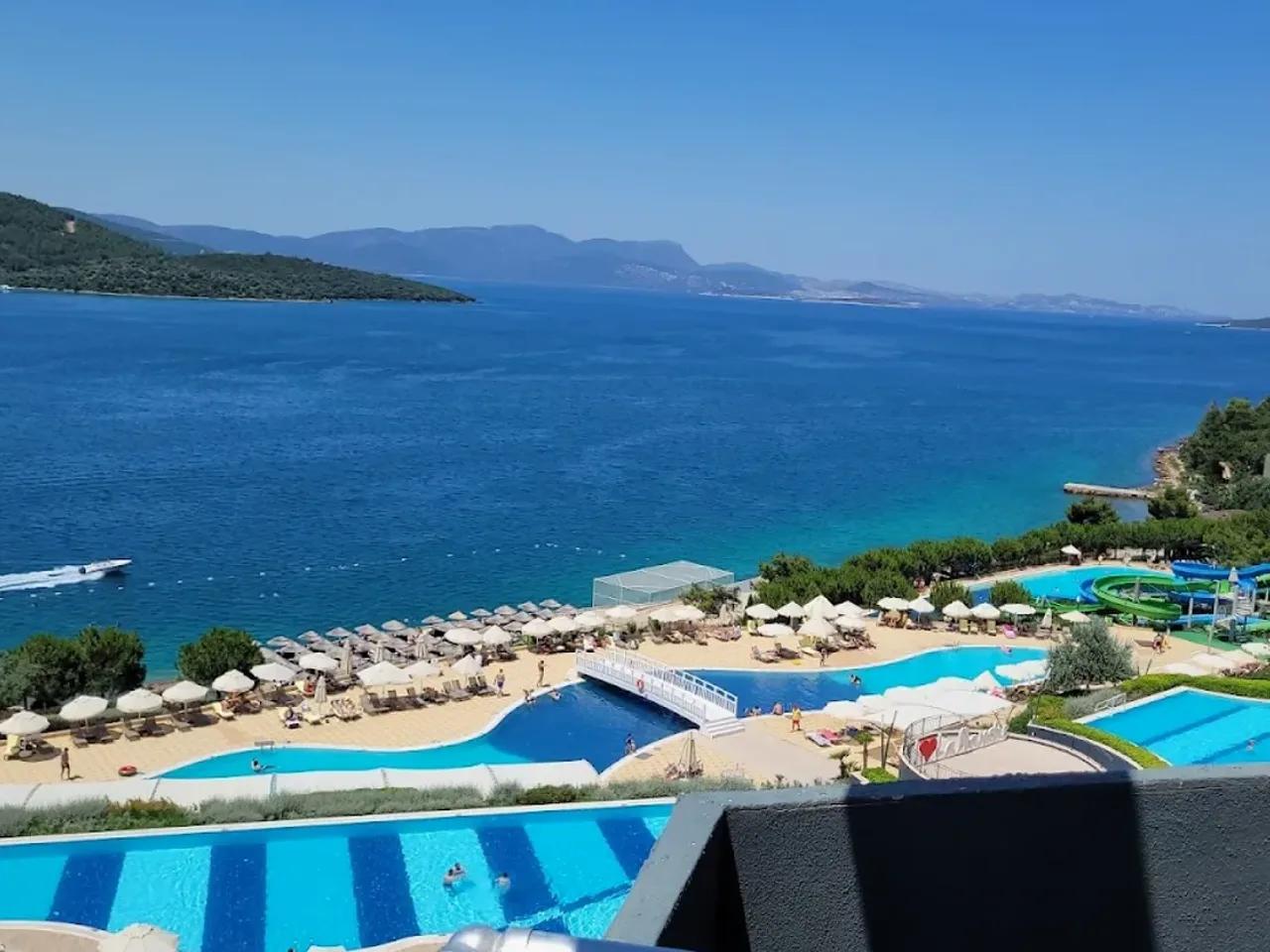 La Blanche Island Hotel - 2