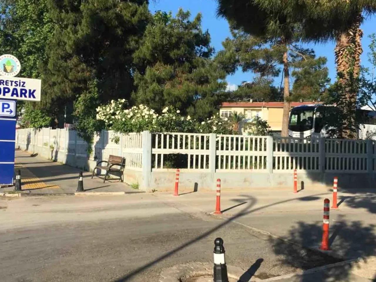 Manisa,33 Süleyman Demirel Bulvarı - 1