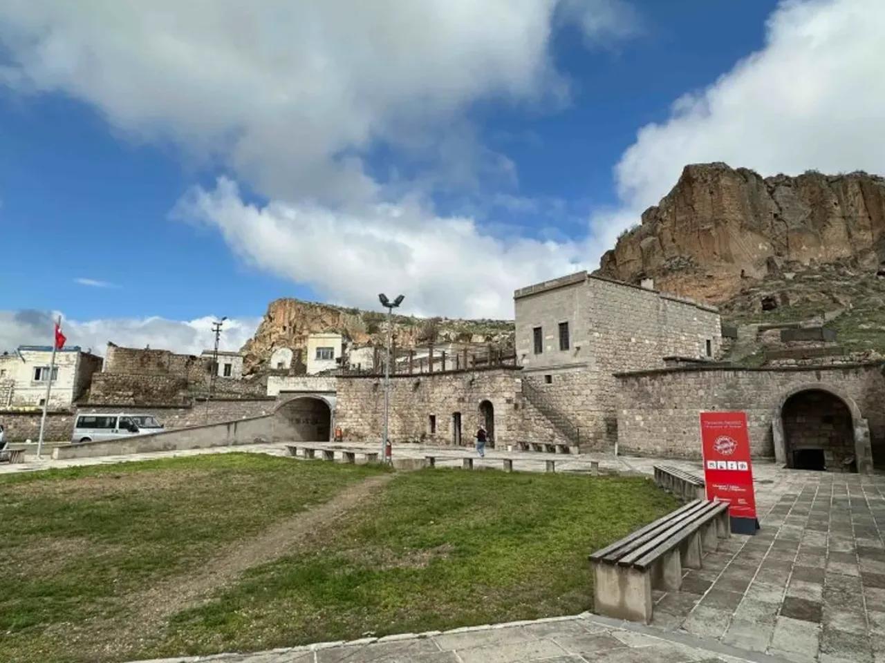 Mazı,15 Mazı Köyü İç Yolu - 2