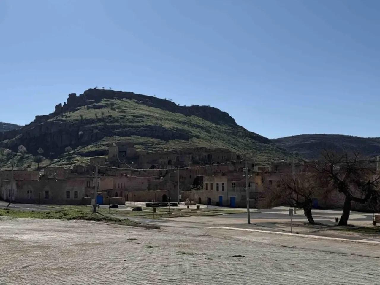 Midyat - Savur yolu, Savur - 2