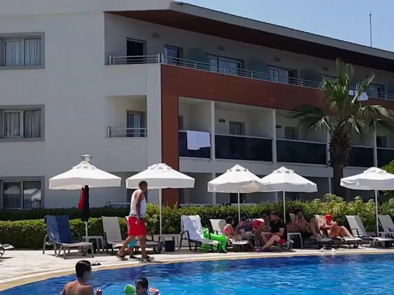 Palm Wings Beach Resort - 3