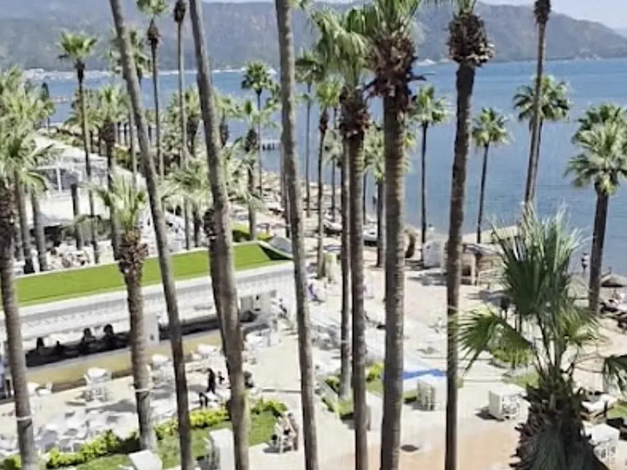 Prime Beach Hotel - 2