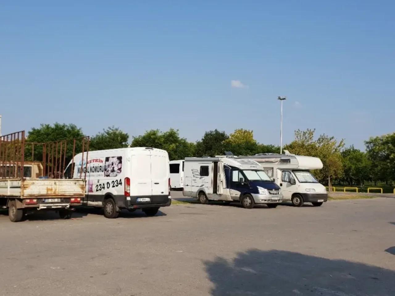 Sahil Yolu Sokak - 1