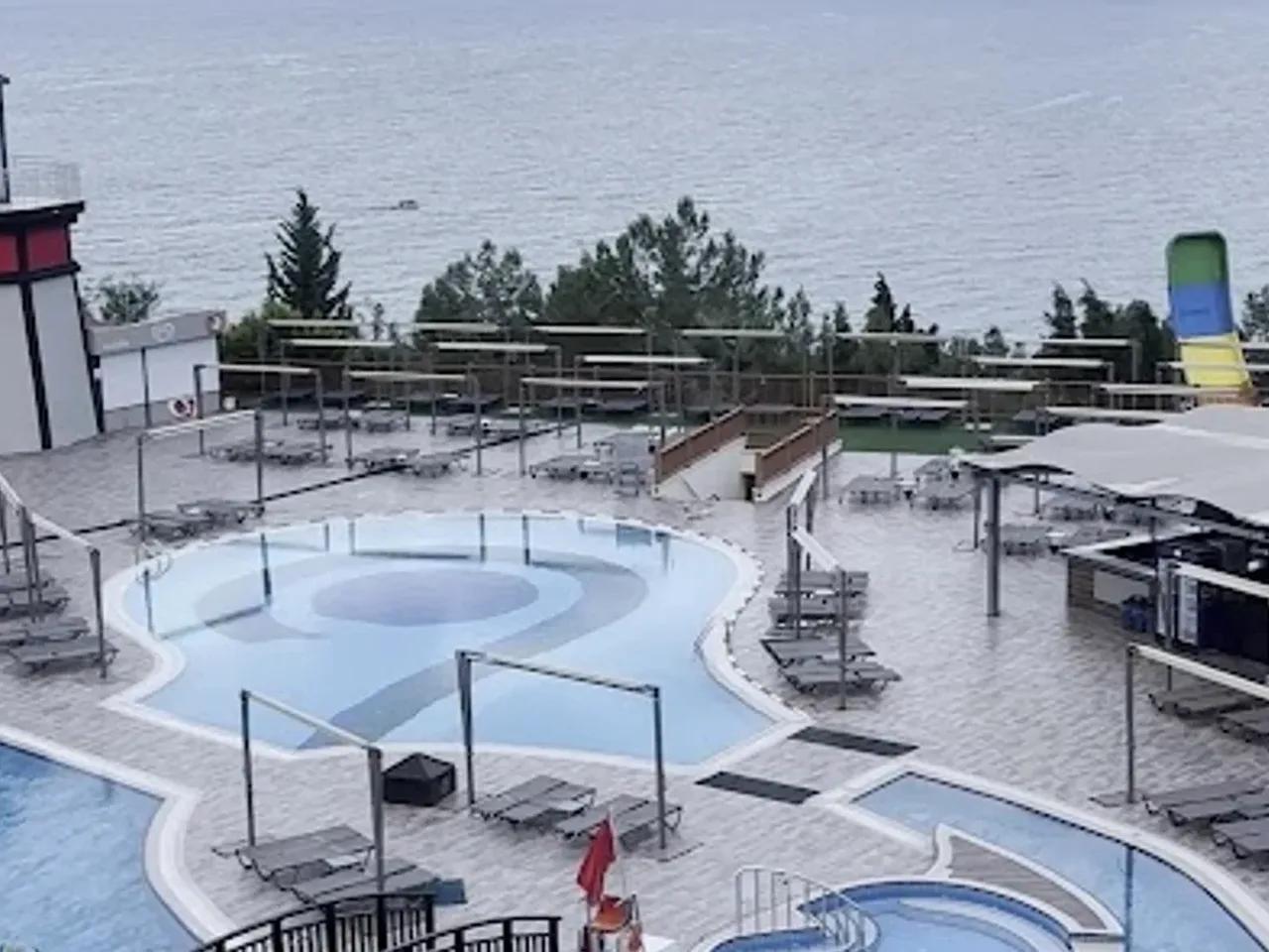 Sealight Resort Hotel - 3