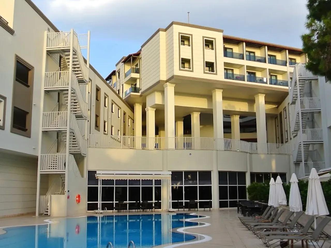 Seven Seas Hotel Life - 4