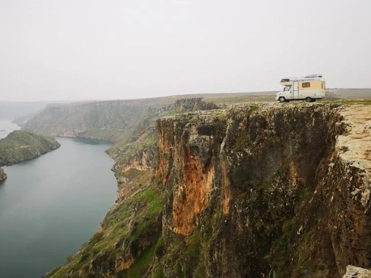 Gece Karavan Parkı - 1